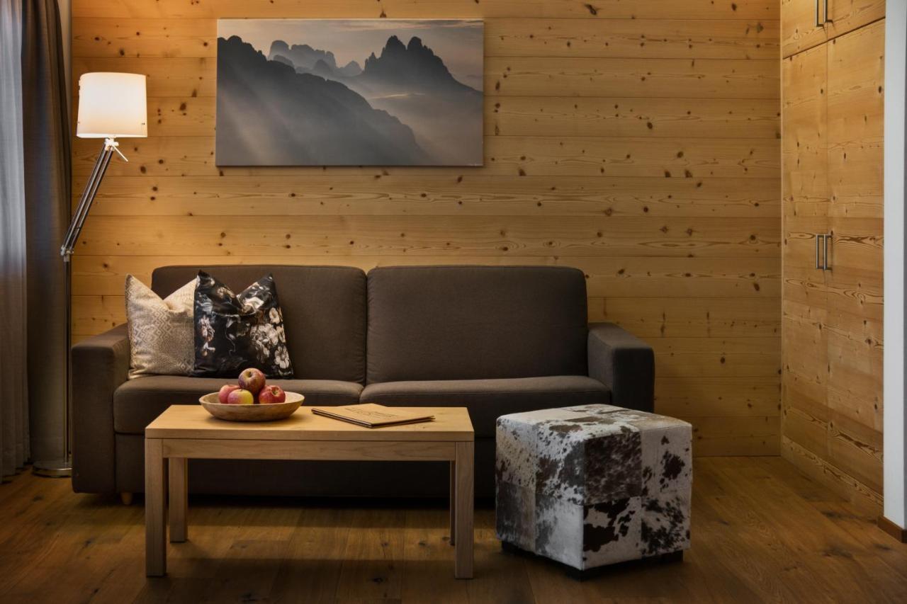 ALMA mountain residence Dobbiaco Extérieur photo