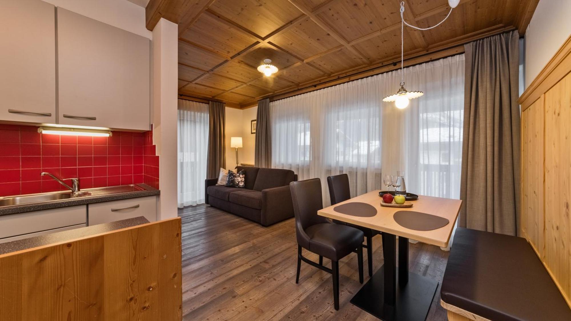 ALMA mountain residence Dobbiaco Extérieur photo