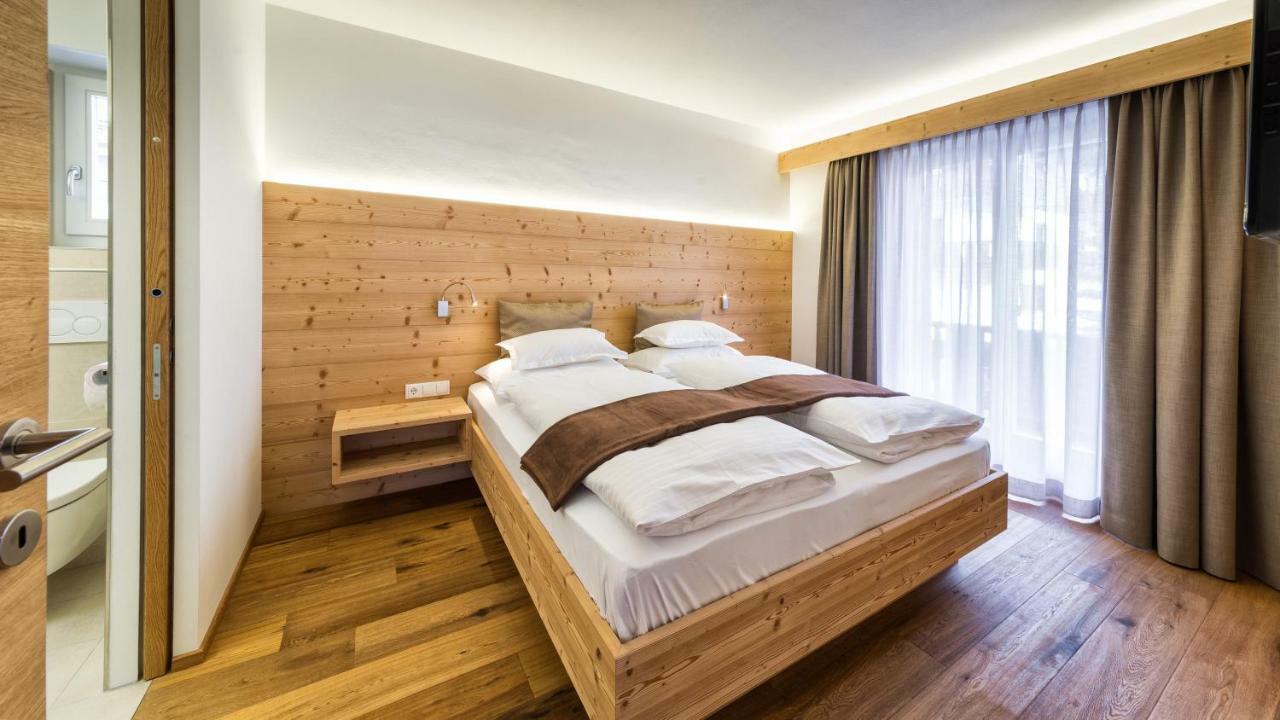 ALMA mountain residence Dobbiaco Extérieur photo